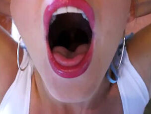 Middle elder milf clothed as college girl doing epic oral