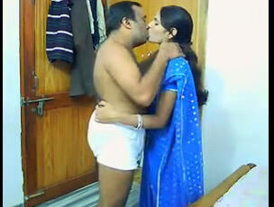 Voyeur vid with Indian duo at honeymoon